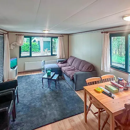 Camping Amazing Stacaravan In Doornspijk